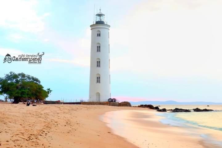 Uppuveli Beach House Trincomalee Buitenkant foto