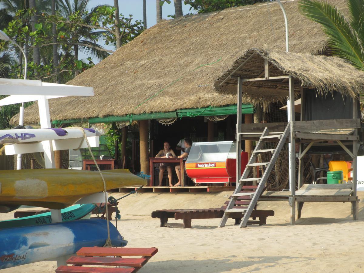 Uppuveli Beach House Trincomalee Buitenkant foto