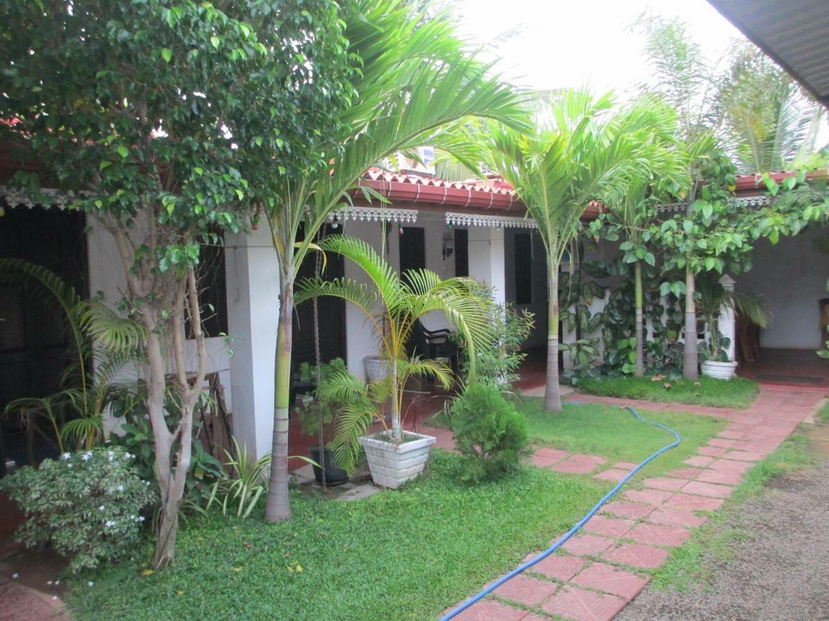 Uppuveli Beach House Trincomalee Buitenkant foto